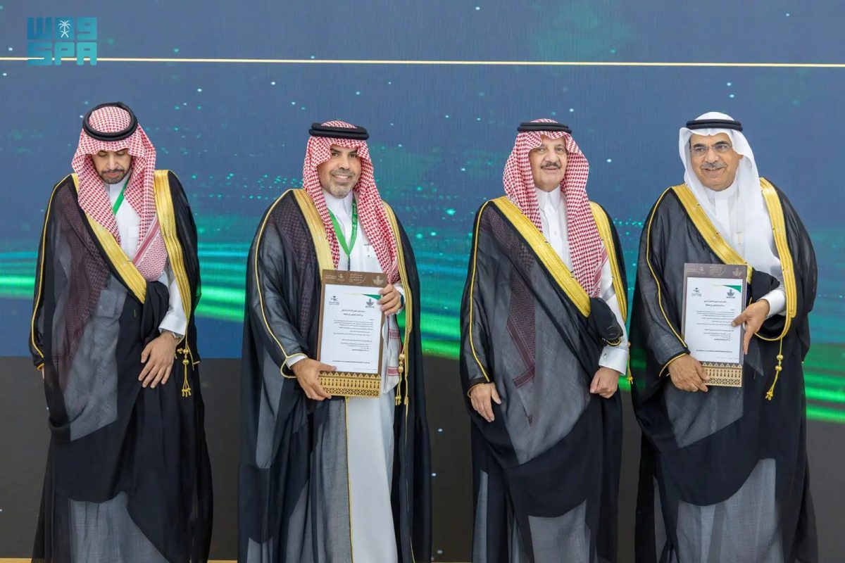 الأمير سعود بن نايف يرعى منتدى الاستثمار الصحي 2026