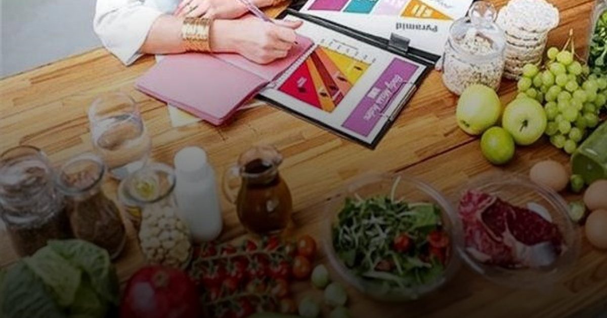 استعدادًا للامتحانات.. تناول هذه الأطعمة والمشروبات خلال الموجه الحارة