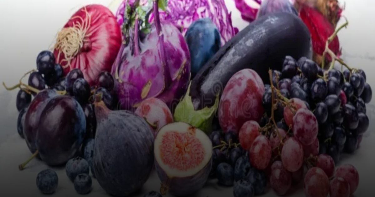 أطعمة تعزز قوة الدماغ.. وإعادة تدوير الكرز يبطئ الخرف