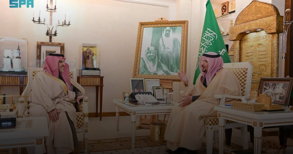أمير القصيم يستقبل مدير عام فرع وزارة الصحة بالمنطقة