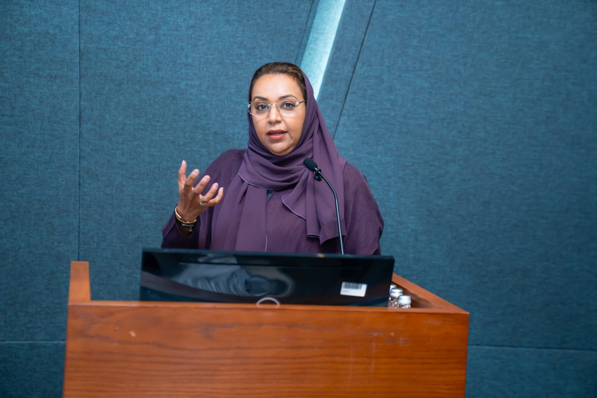 د.رهام قصاص: غياب "الدعم العاطفي" يدفع اليافعين نحو إيذاء الذات 