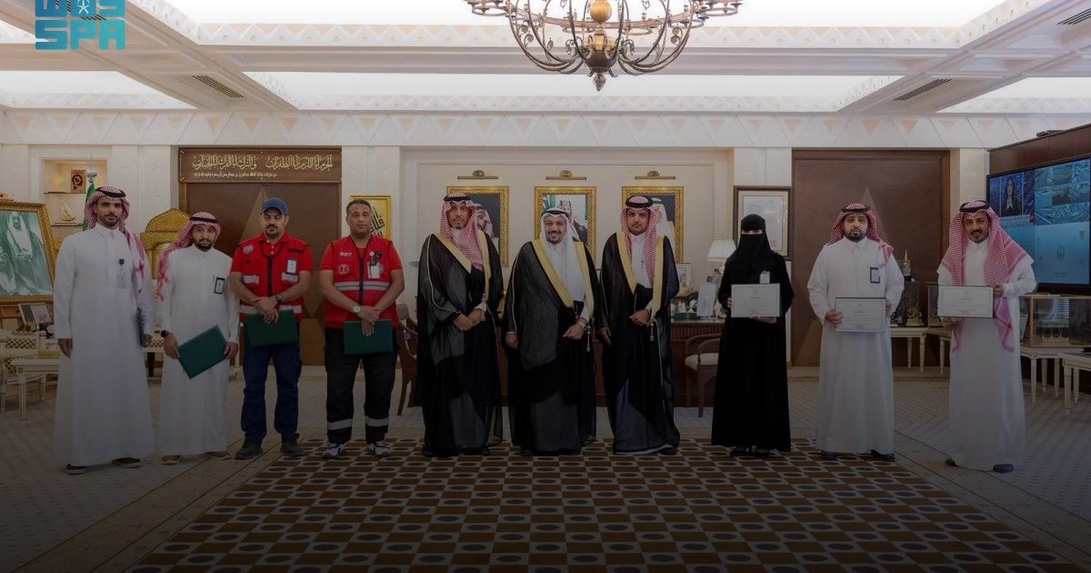 الأمير فيصل بن مشعل يتسلّم شهادة "الامتثال الإسعافي" لإمارة القصيم
