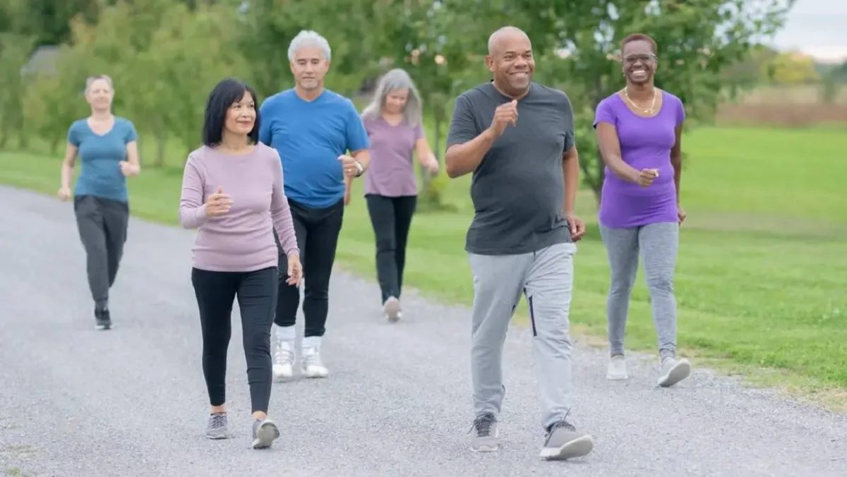 ضوء الشمس على مدار الساعة الأولى يعيد توازن الدماغ