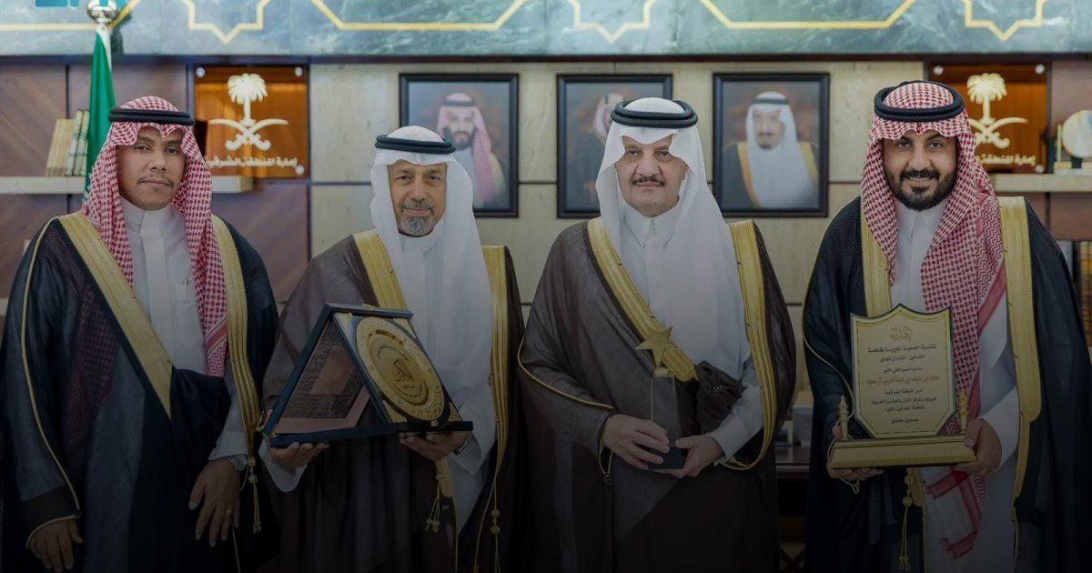 أمير المنطقة الشرقية يستقبل رئيس وأعضاء جمعية "نقاء" لمكافحة التدخين