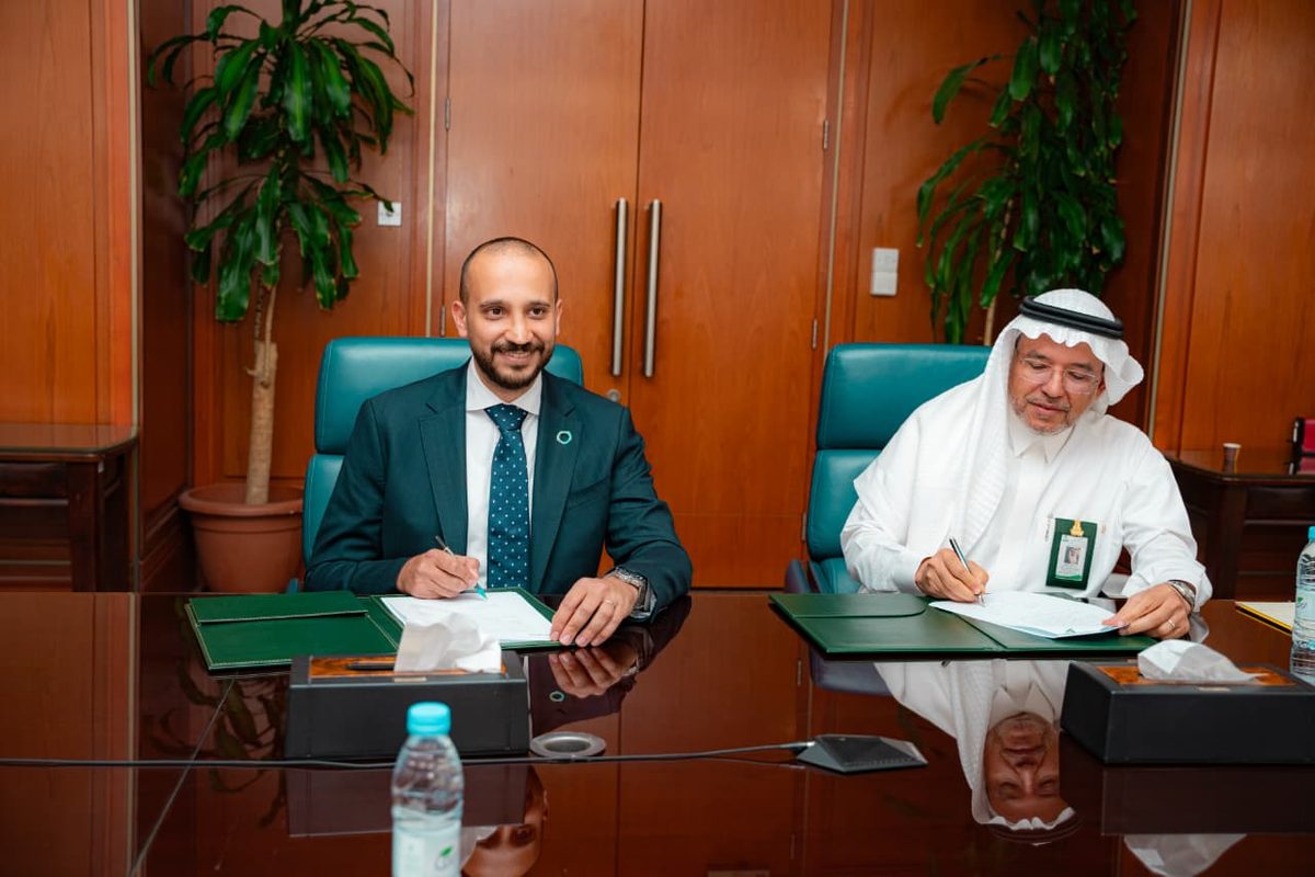 اتفاقية بين عرب ثيرابي وجامعة الملك عبد العزيز لتعزيز الصحة النفسية