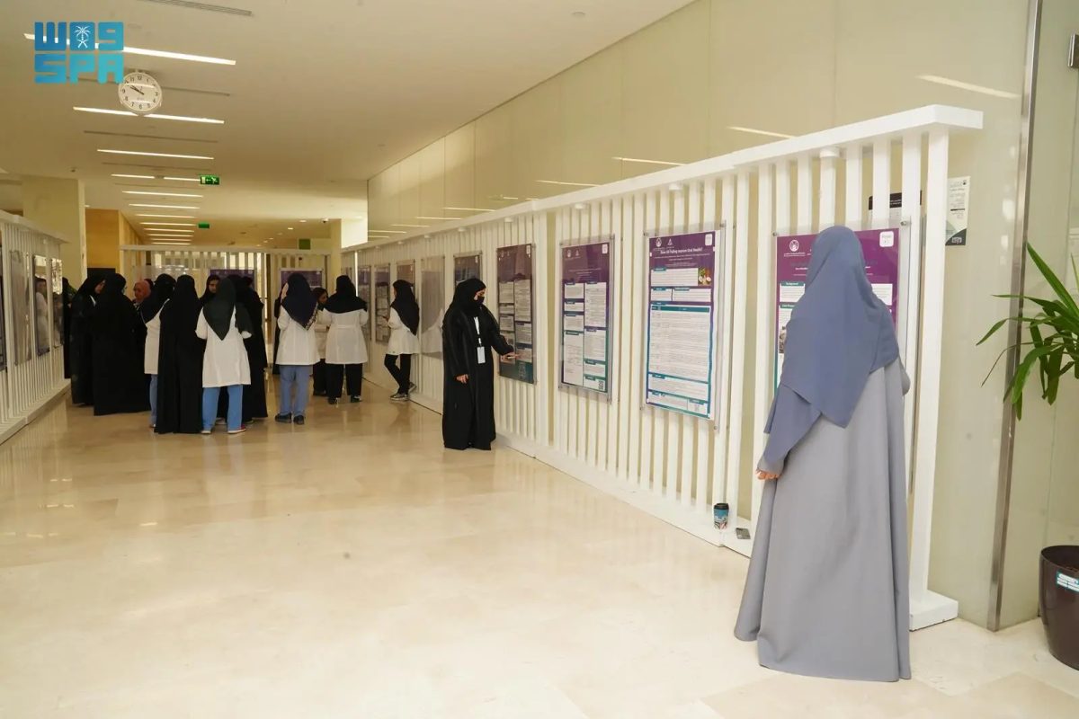 جامعة نورة تُنظّم يومًا بحثيًا يُبرز الذكاء الاصطناعي والصحة