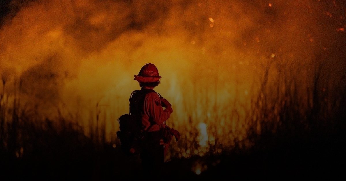 دراسة: رجال الإطفاء يتعرضون للإصابة بالسرطان  لطبيعة عملهم