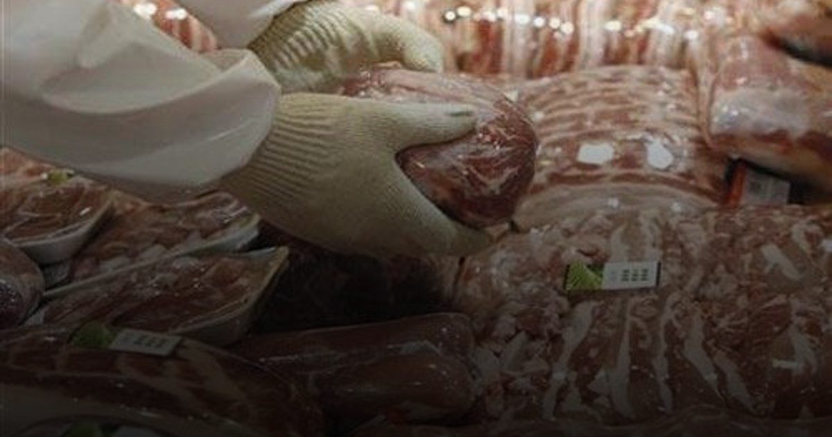 سحب آلاف الأطنان من اللحوم الملوثة ببكتيريا خطيرة