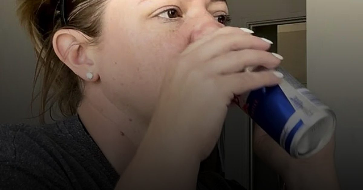 مشروب طاقة شائع يتسبب في تلف كبد أم شابة