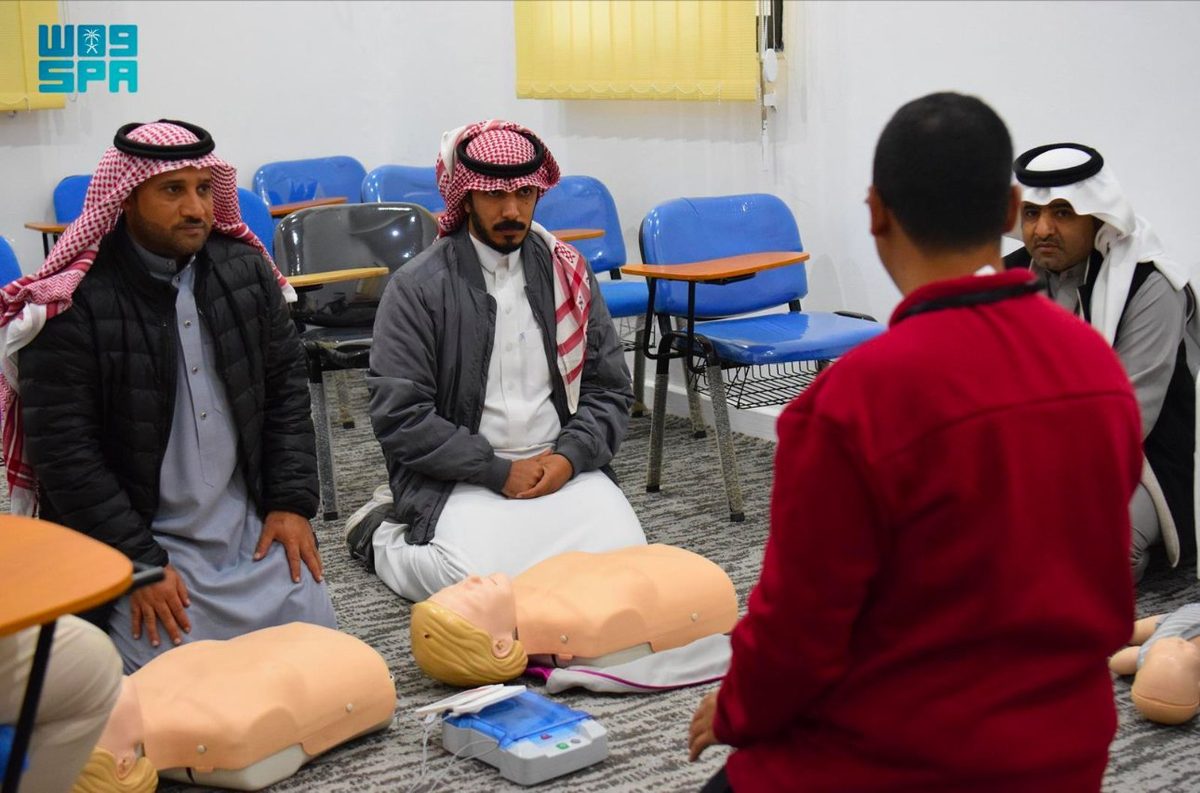 هيئة الهلال الأحمر السعودي بمنطقة الباحة تدشن برنامج "المسعف المدرسي"