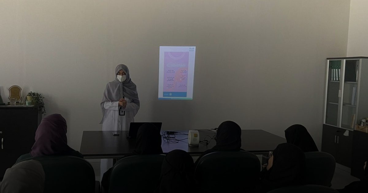 "الفريق الصحي" بمجمع الملك عبدالله الطبي ينفذ برنامجًا توعويًا عن الرضاعة الطبيعية