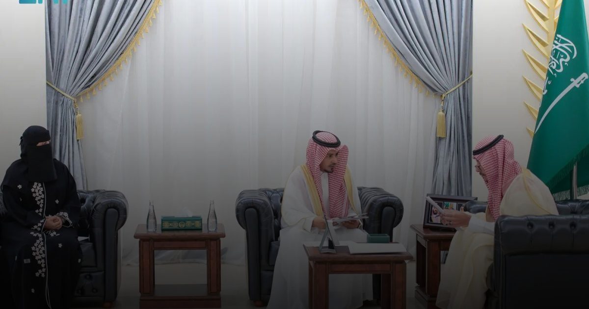 مُحافظ الطائف يطلع على تقرير برنامج المدن الصحية