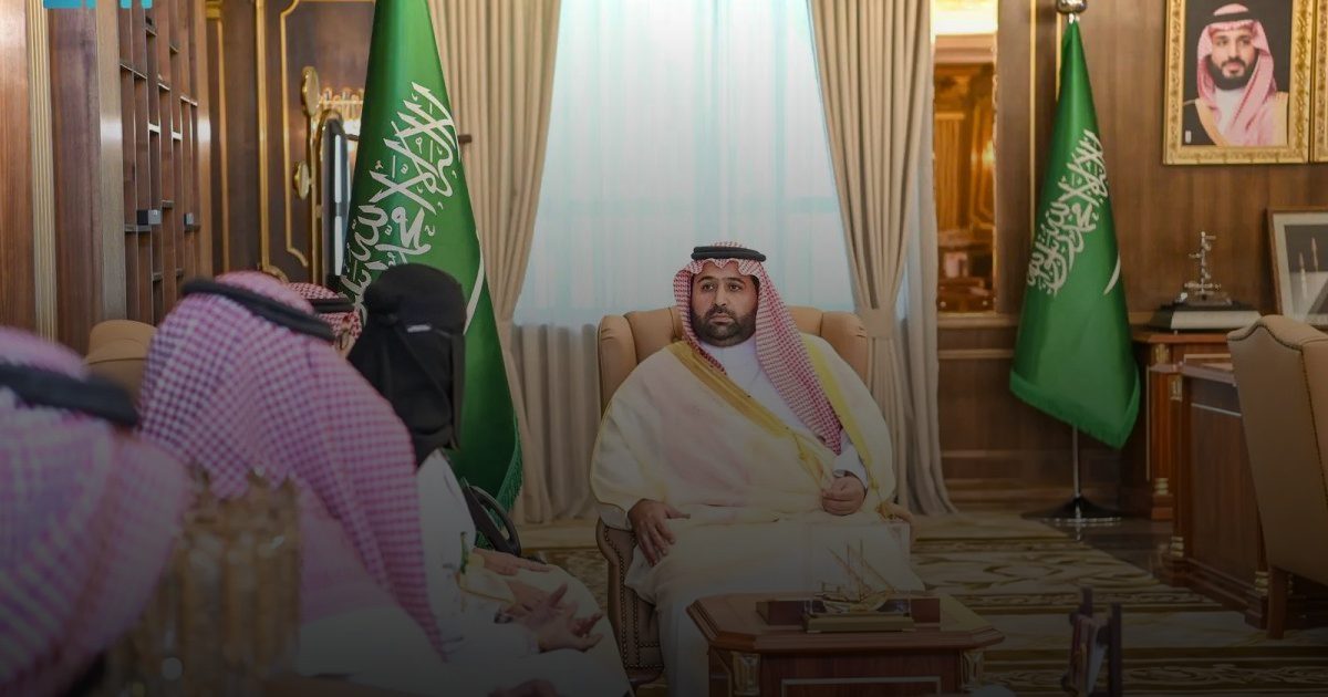 أمير جازان يطّلع على برامج ومبادرات جمعية التغذية العلاجية بالمنطقة