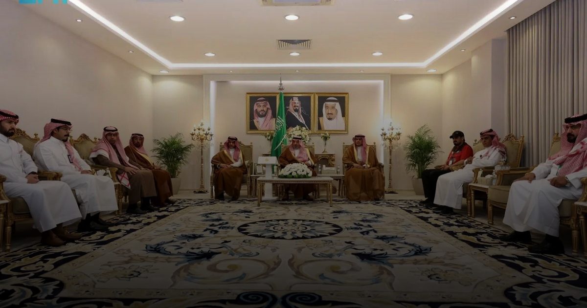 أمير نجران يطلع على مشاريع هيئة الهلال الأحمر بالمنطقة