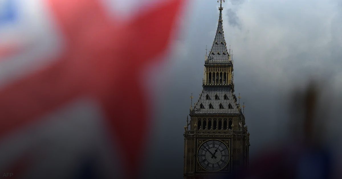 بريطانيا تطلق "سترة ذكية" تتنبأ بالسكتات القلبية الوشيكة قبل وقوعها بـ 48 ساعة