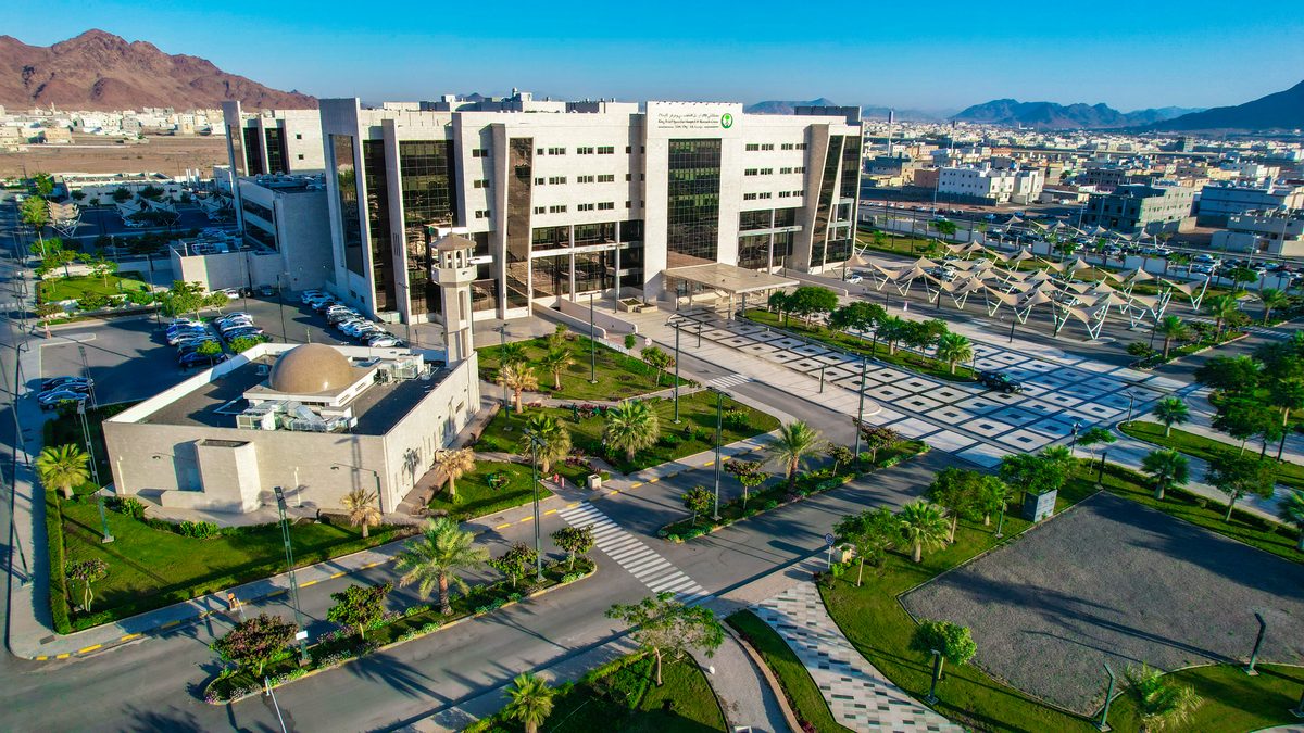 التخصصي بالمدينة يطلق جراحة مبتكرة لاستئصال الثدي بالمنظار