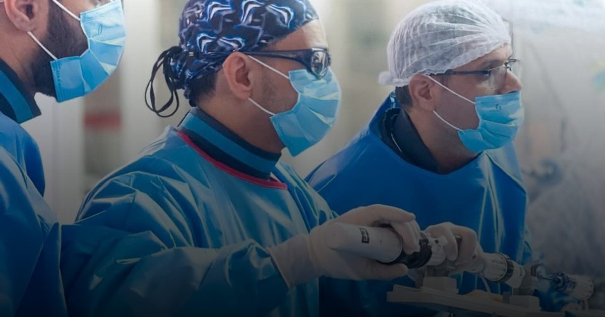 نجاح أول عملية إصلاح صمام بلا جراحة في جازان