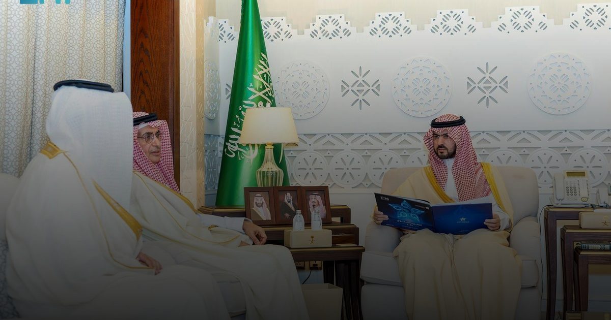 الأمير سعود يتلقى تقرير الشرقية الصحي 2025