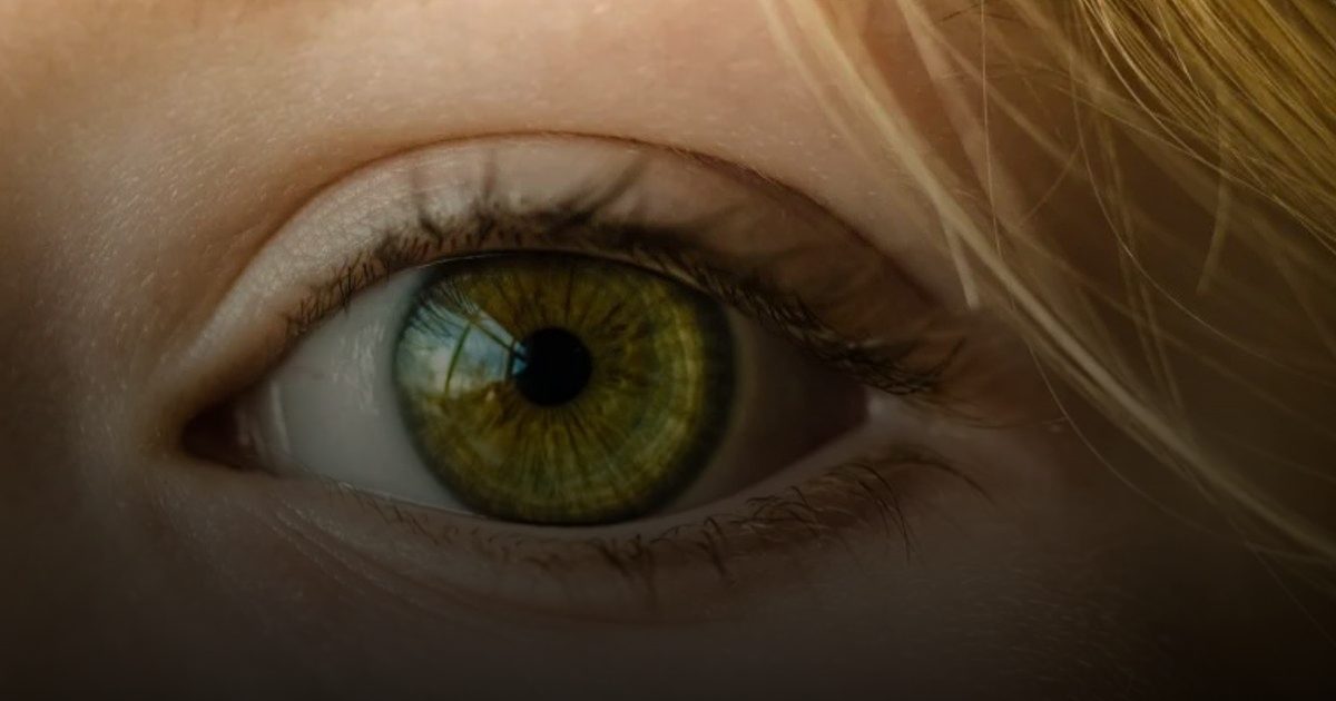 في العين دليل يكشف عن الإصابة بالخرف قبل سن الـ45