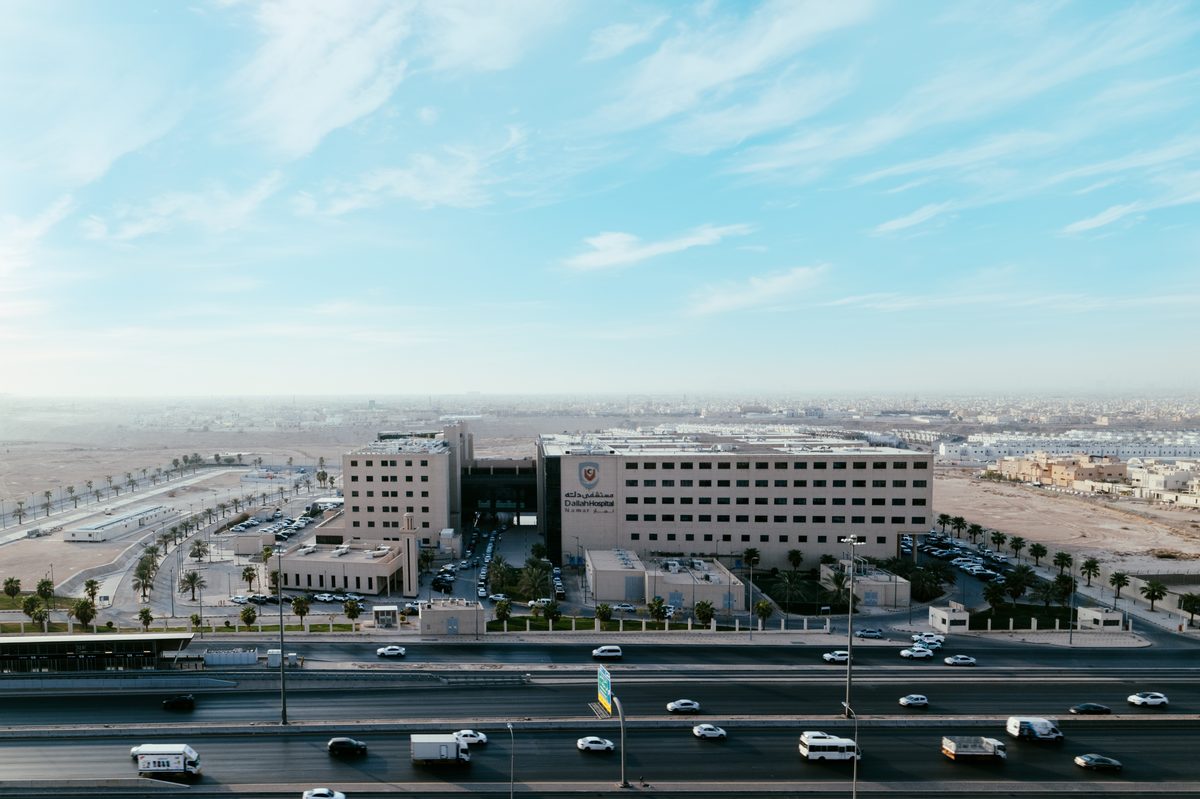إنجاز طبي بمستشفى دله نمار: نجاح عمليتين لتوسيع الصمام الميترالي بالبالون بدلا من التدخل الجراحي