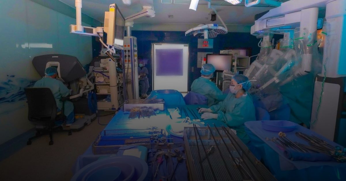 التخصصي" يواصل تطوير الجراحة الروبوتية بعملية دقيقة لاستئصال المريء