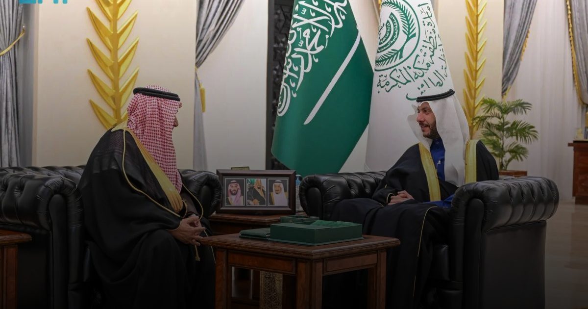 مُحافظ الطائف يطّلع على مشاريع تجمع الطائف الصحي