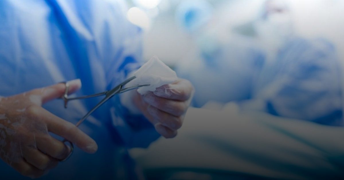 قسطرة قلبية متقدمة وزراعة مشبك تنقذ معتمرًا سودانيًّا ستينيًّا من مضاعفات خطيرة بمدينة الملك عبدالله الطبية