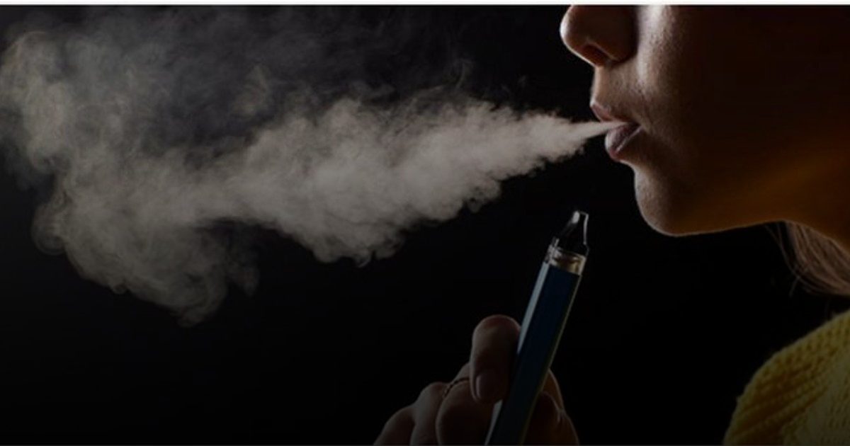 فخ "النكهات" يهدد القلوب الشابة.. تحذيرات طبية من سموم النيكوتين بكافة أشكاله