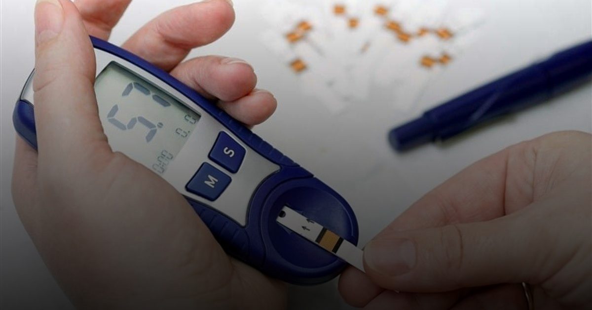 طلاء الأظافر والكحول: أخطاء تفسد نتائج فحوصاتك الطبية