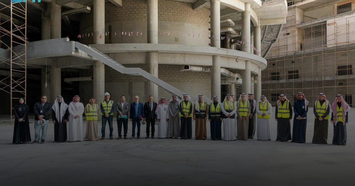 محافظ الأحساء يتفقد مستشفى جامعة الملك فيصل التعليمي