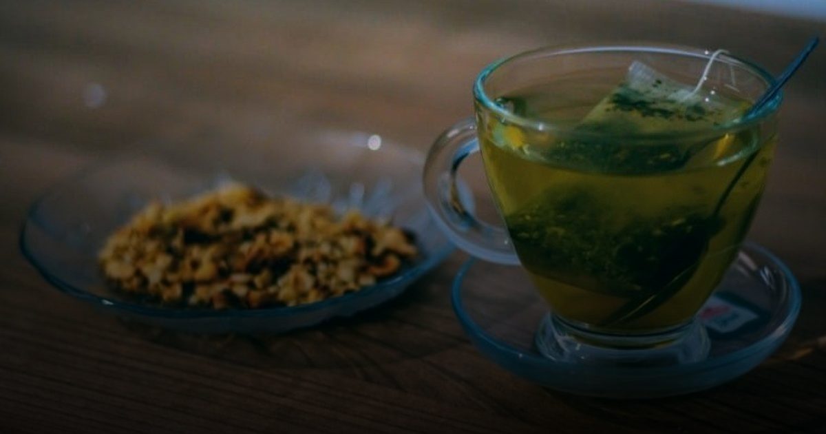 الجوز ونبتة مانكاي والشاي الأخضر.. عناصر تبطئ شيخوخة الدماغ