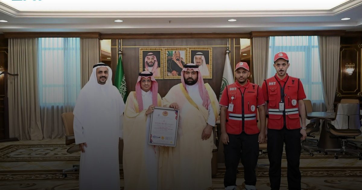 أمير منطقة جازان يستقبل مدير هيئة الهلال الأحمر بالمنطقة