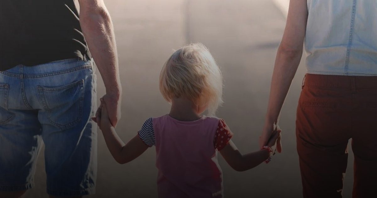 تدمّر أدمغتهم .. الصحة العالمية تحذر: لا تعرضوا أطفالكم حتى سن عامين لأي نوع من الشاشات