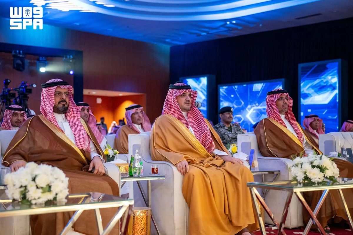 الأمير عبدالعزيز بن سعود يرعى الحفل الختامي للمنتدى الثالث للصحة والأمن في الحج