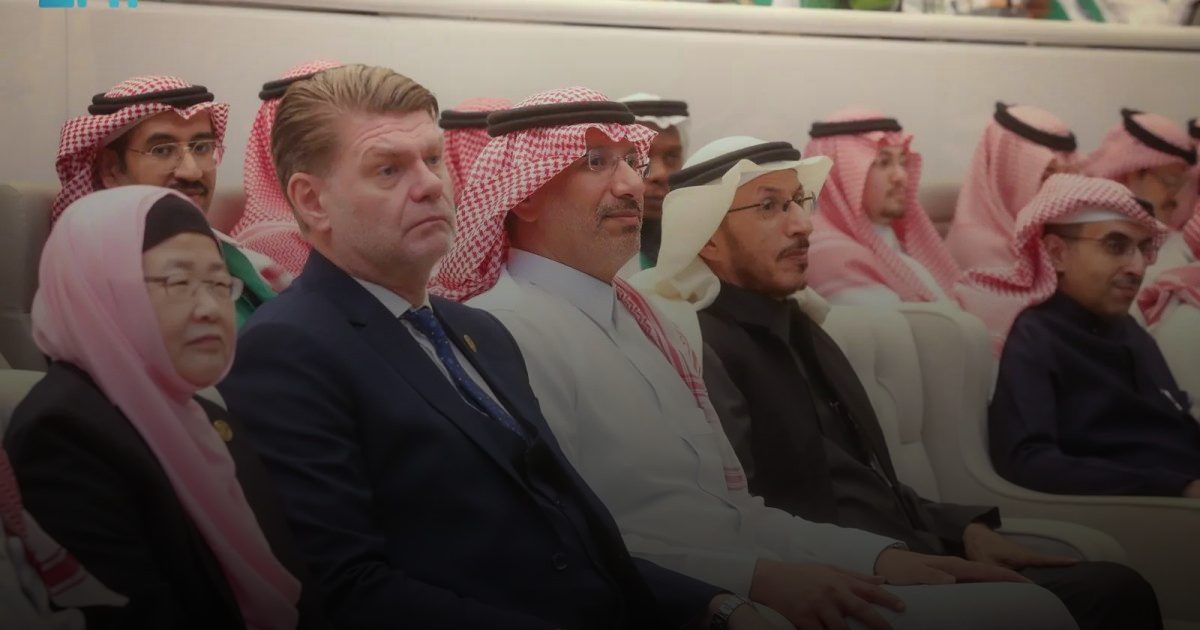 مستشفى الملك فيصل التخصصي ومركز الأبحاث يحتفي بالموظفين الرواد لعام 2025