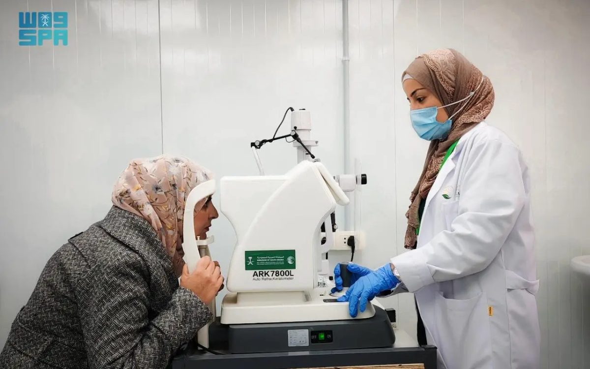 عيادات مركز الملك سلمان للإغاثة تقدم خدماتها الصحية لـ 2.606 حالات في مخيم الزعتري بالأردن