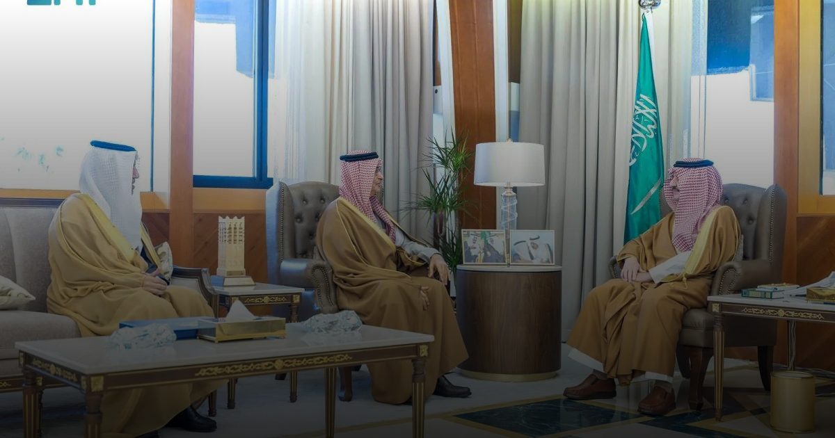 أمير الشرقية يتسلم تقرير تجمع الصحة 2025