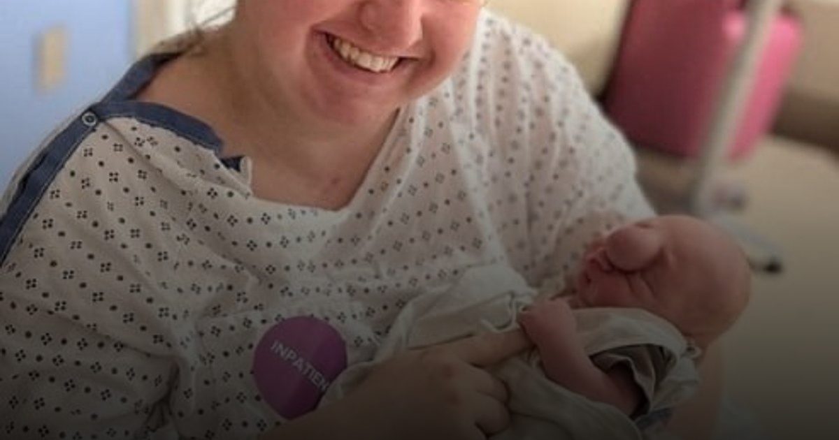 "ليام" يهزم الفتق الدماغي ويتحدى الشلل بعد ولادته بدماغ بارز وفقاعة على الجبهة