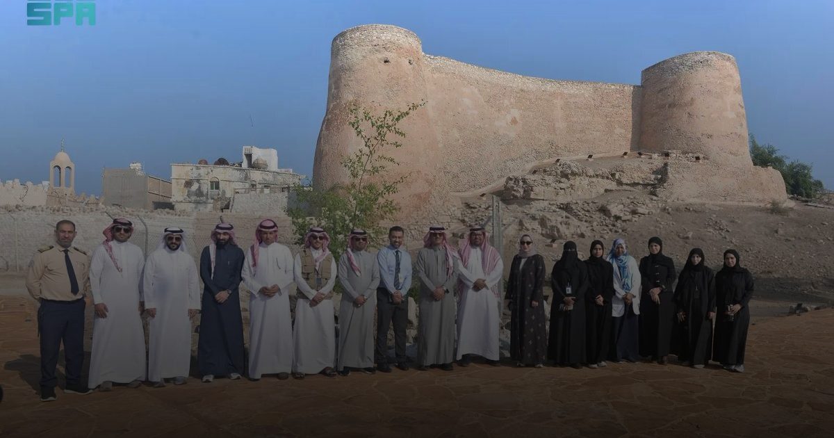 مُحافظ القطيف و"فريق لجنة المدن" يبحثان المواقع المرشحة لبرنامج "القطيف مدينة صحية"