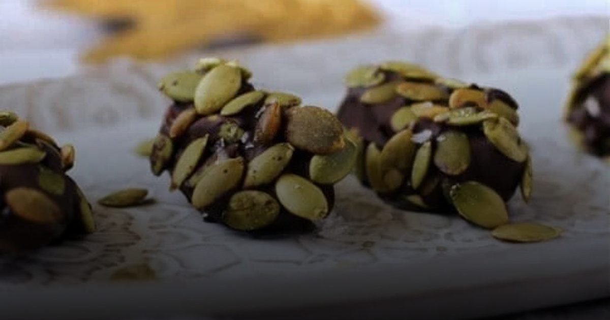 التمر وبذور اليقطين.. وجبة خفيفة توفر فوائد مذهلة