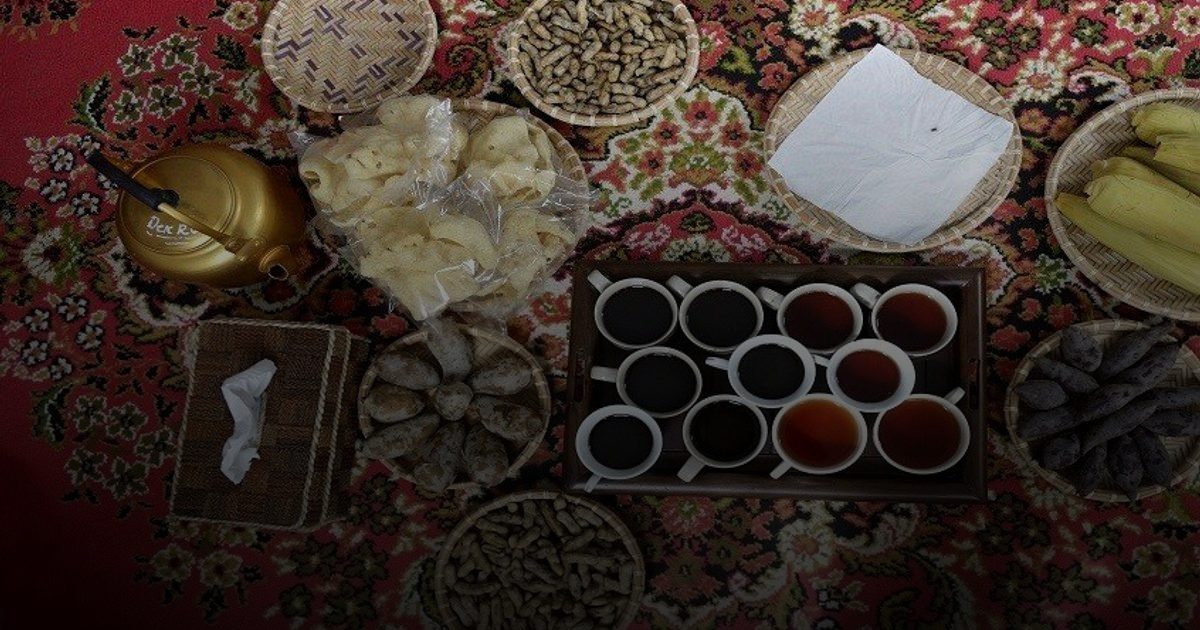 دراسة استرالية: الشاي يرفع كثافة عظام كبار السن.. والقهوة قد تضر بالإفراط