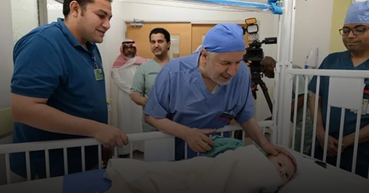 إنجاز طبي عالمي .. نجاح فصل التوأم الطفيلي المصري "محمد عبدالرحمن جمعة"