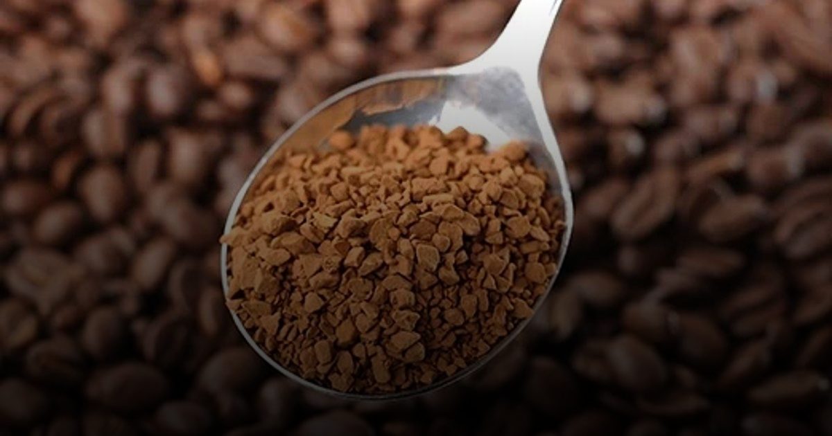 دراسة: القهوة سريعة التحضير ترتبط بمرض يصيب العين