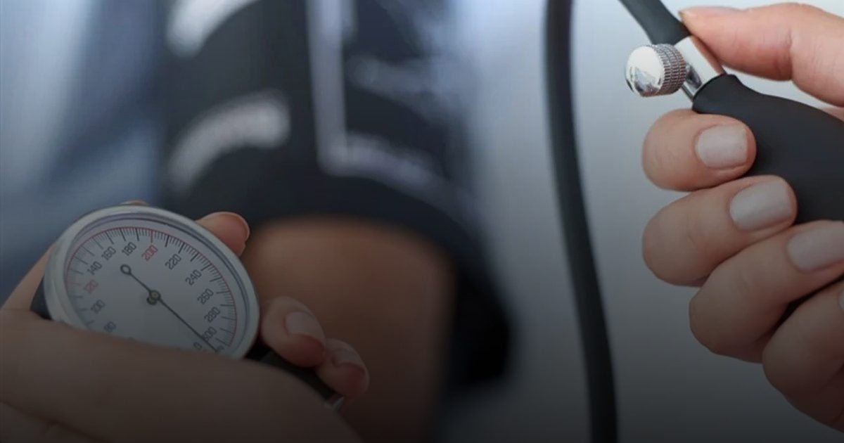 خلف أسوار "المنطقة المجاورة للوجه".. الدماغ يتهم نفسه بالمسؤولية عن ضغط الدم