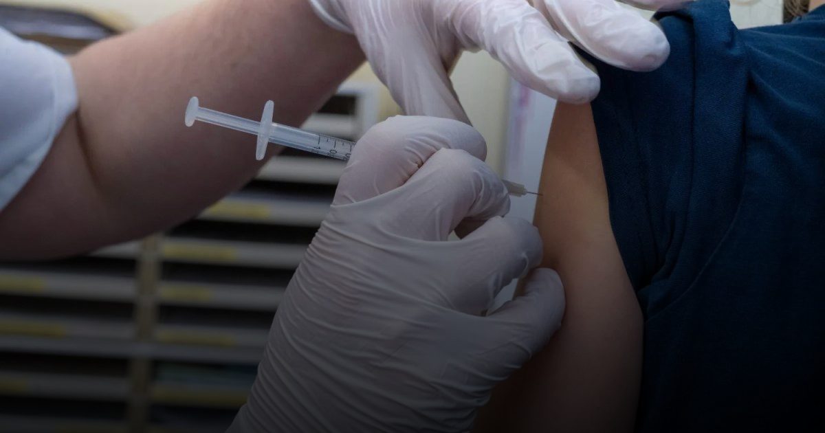 قوة التوقعات.. التفاؤل والنشاط الذهني يعززان مفعول اللقاحات