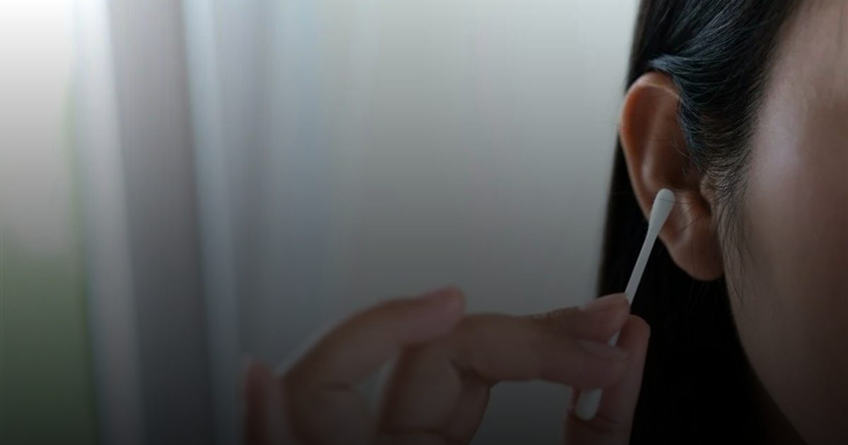 شمع الأذن يكشف خطر الإصابة بمرض باركنسون مبكراً