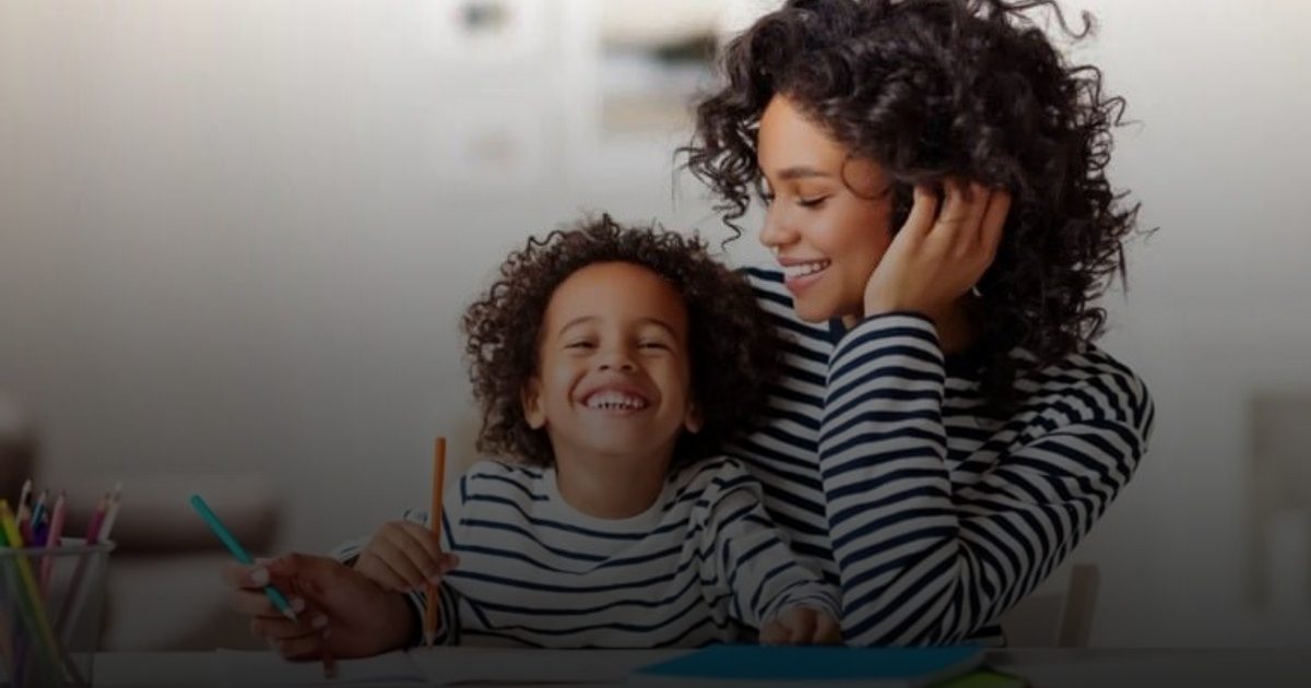 وقود العبقرية: 4 أسس لشحذ قوة دماغ طفلك في موسم الامتحانات