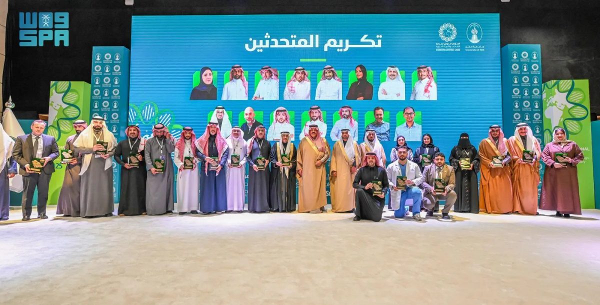 أمير منطقة حائل يدشن "المؤتمر الدولي لصناعة اللقاحات والأدوية الحيوية 2025"