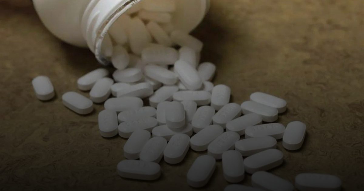 أطباء: الإفراط في الباراسيتامول والإيبوبروفين يسبب صداعاً مستمراً يتطلب التوقف التام عن الدواء