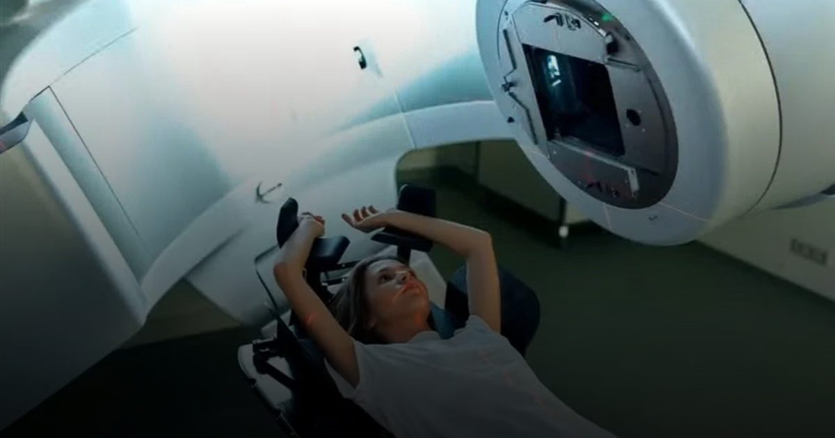 علاج جديد لسرطان الثدي يجمع بين الضوء والحديد